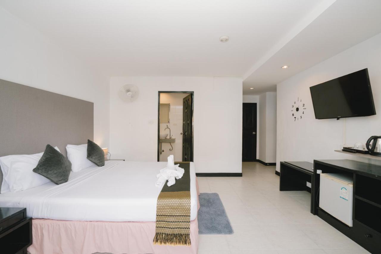 Noble House Patong Hotell Eksteriør bilde