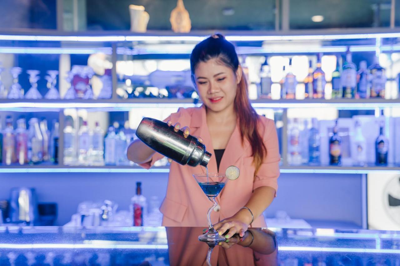 Noble House Patong Hotell Eksteriør bilde