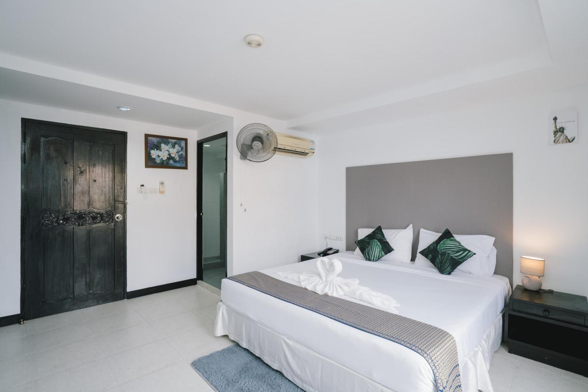Noble House Patong Hotell Eksteriør bilde