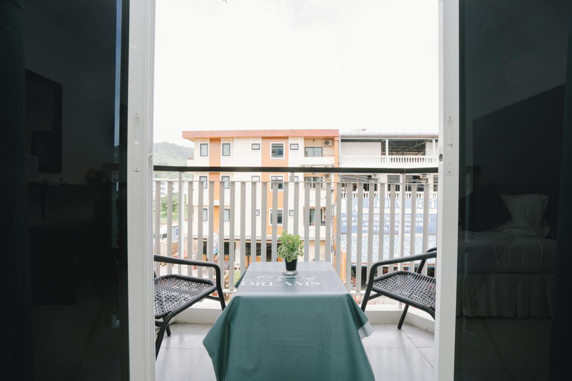 Noble House Patong Hotell Eksteriør bilde