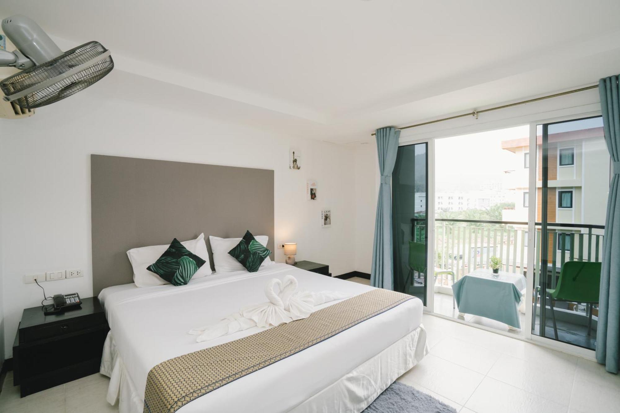 Noble House Patong Hotell Eksteriør bilde