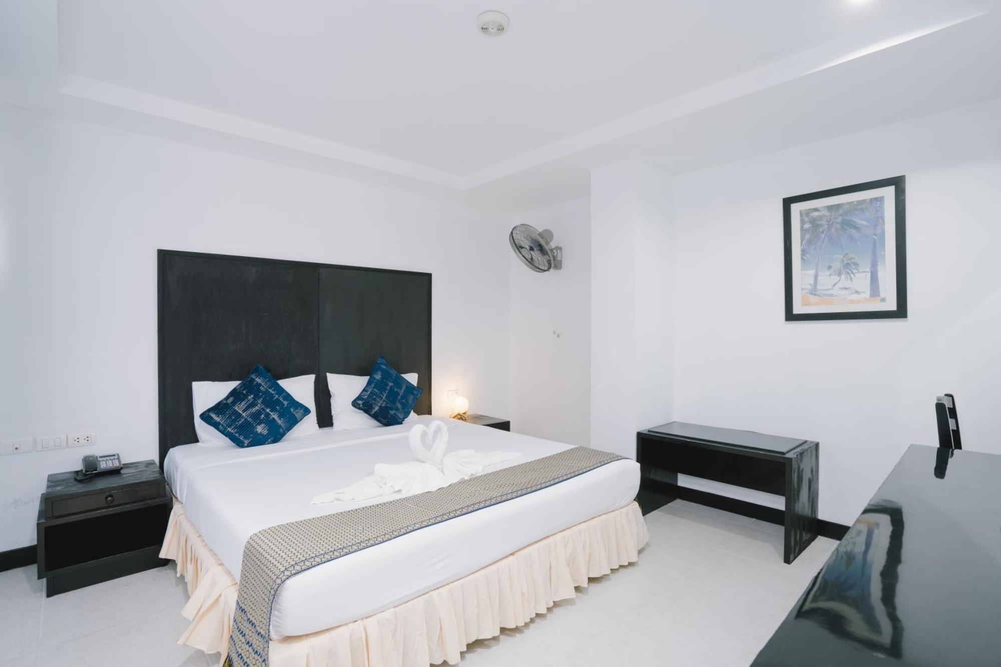 Noble House Patong Hotell Eksteriør bilde